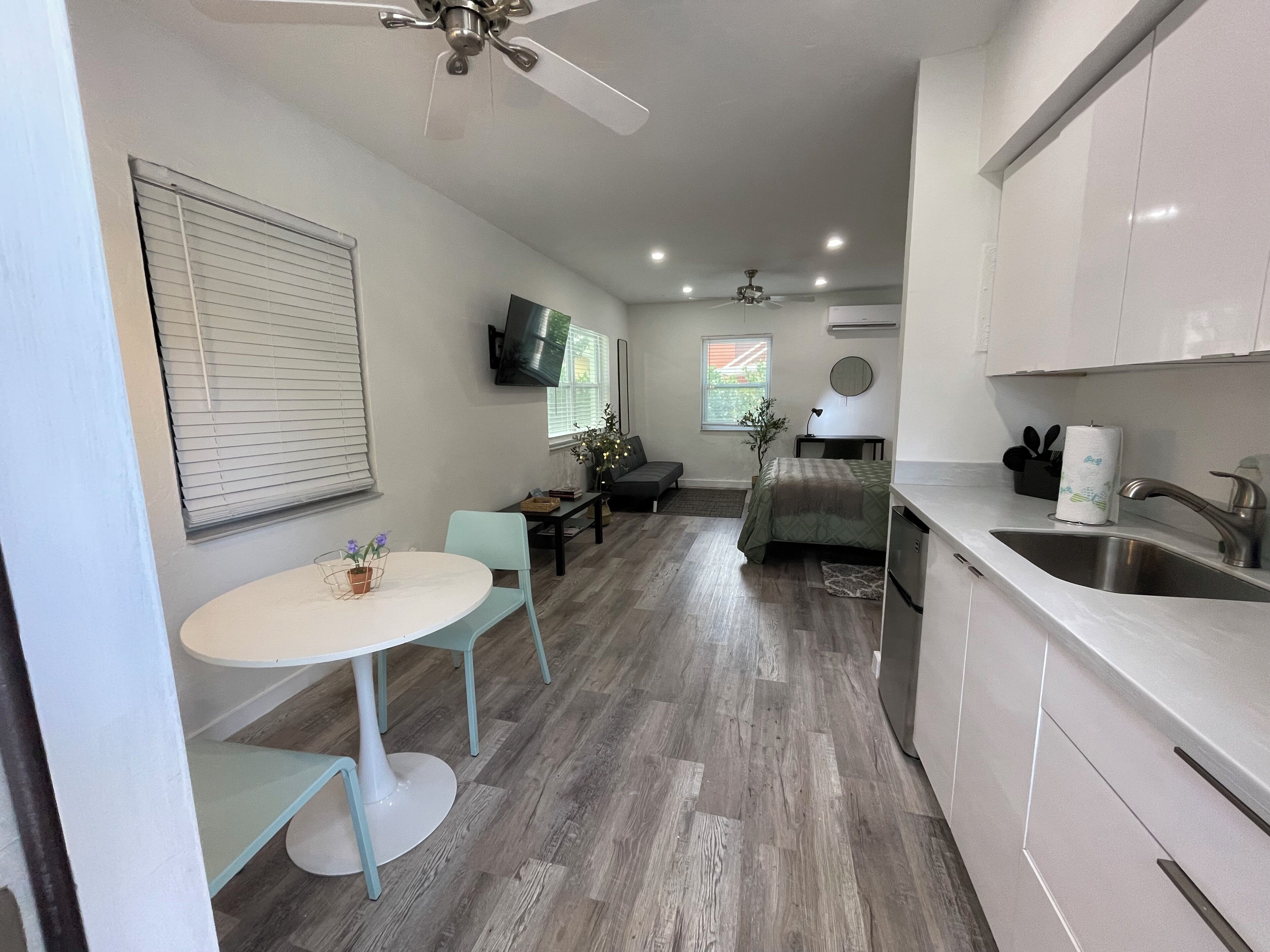 Superior Studio | Living area