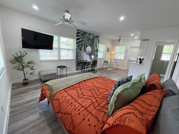 Traditional Studio | Free WiFi