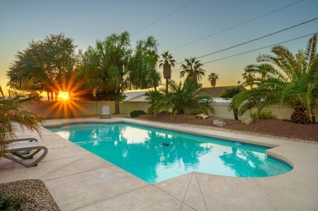 EXECUTIVE POOL HOME, BOOK NOW. Lake Havasu Oasis Paradise!!!