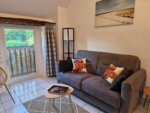 TV, ping pong - Studio "nid Cosy" Avec Piscine Chauffée (Bonnemain)