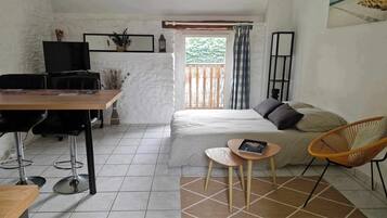 Accès Internet, draps fournis