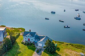 Exterior - Historic charmer on the water with a firepit, kayaks, bikes, & firepit (Eastham)