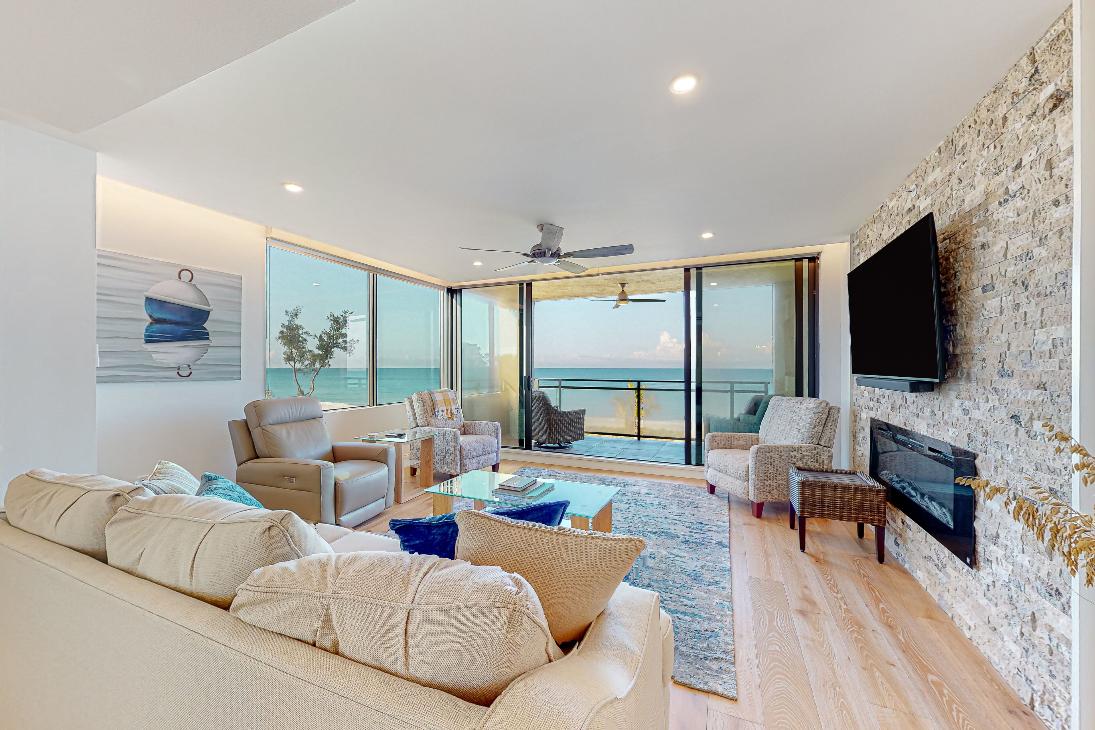 Remodeled Gulf & beachfront condo with pool, tennis, beach access, balcony, AC