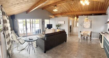 Cottage located on the banks of the historic St.Croix River