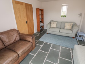 Living area - Ystabl Robyn (Carmarthen)