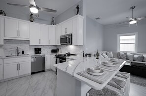 Fridge, microwave, oven, stovetop - Beautiful Heated Pool and Spa Home (Naples)