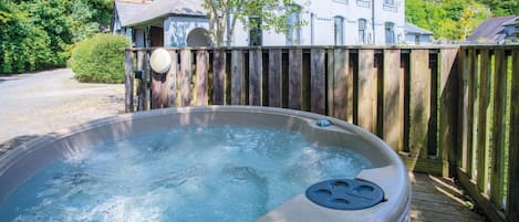 Baignoire à remous extérieure