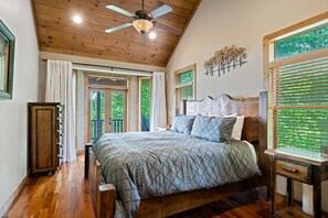 4 bedrooms, internet, bed sheets