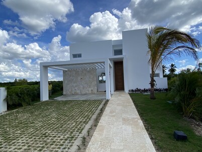 Cozy Golf course villa