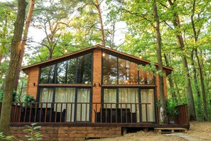 Vista frontal de la propiedad