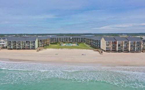 Ocean View, Pool & Easy Beach Access!