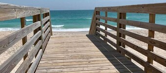 Ocean View, Pool & Easy Beach Access!