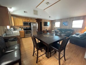 Fridge, microwave, oven, stovetop - "Super Strike 1" houseboat - 2 BR / 1.5 BA in Cypress Cove Marina - 6 beds (Venice)