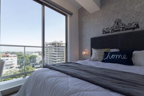 1 Schlafzimmer, Schreibtisch