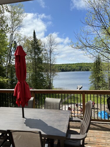 Cozy Lakefront Cottage in Haliburton, ON. A Classic Cottage With Modern Touches!