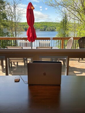Interior - Cozy Lakefront Cottage in Haliburton, ON. A Classic Cottage With Modern Touches! (Haliburton)