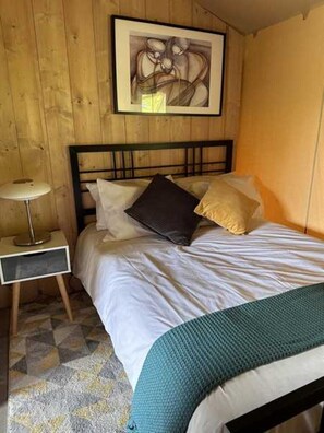 3 makuuhuonetta, vuodevaatteet