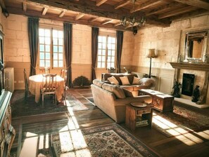 Living area - Jacquette au Château (Bourdeilles)