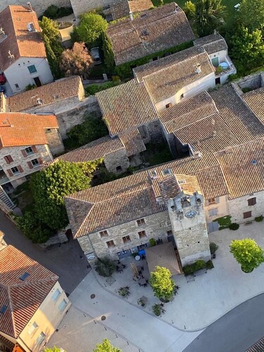 The charm of the Nine, love at first sight for this renovated apartment, heart of Saou