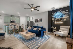 Living area - Mystical Stays: The Owl & Moon, Group Trip, King Bed, Themed Stays. 3+2 (Waco)