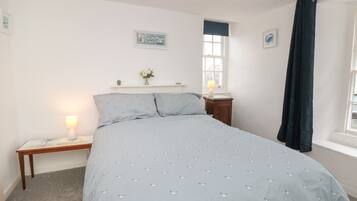 2 bedrooms, individually decorated, individually furnished, free WiFi