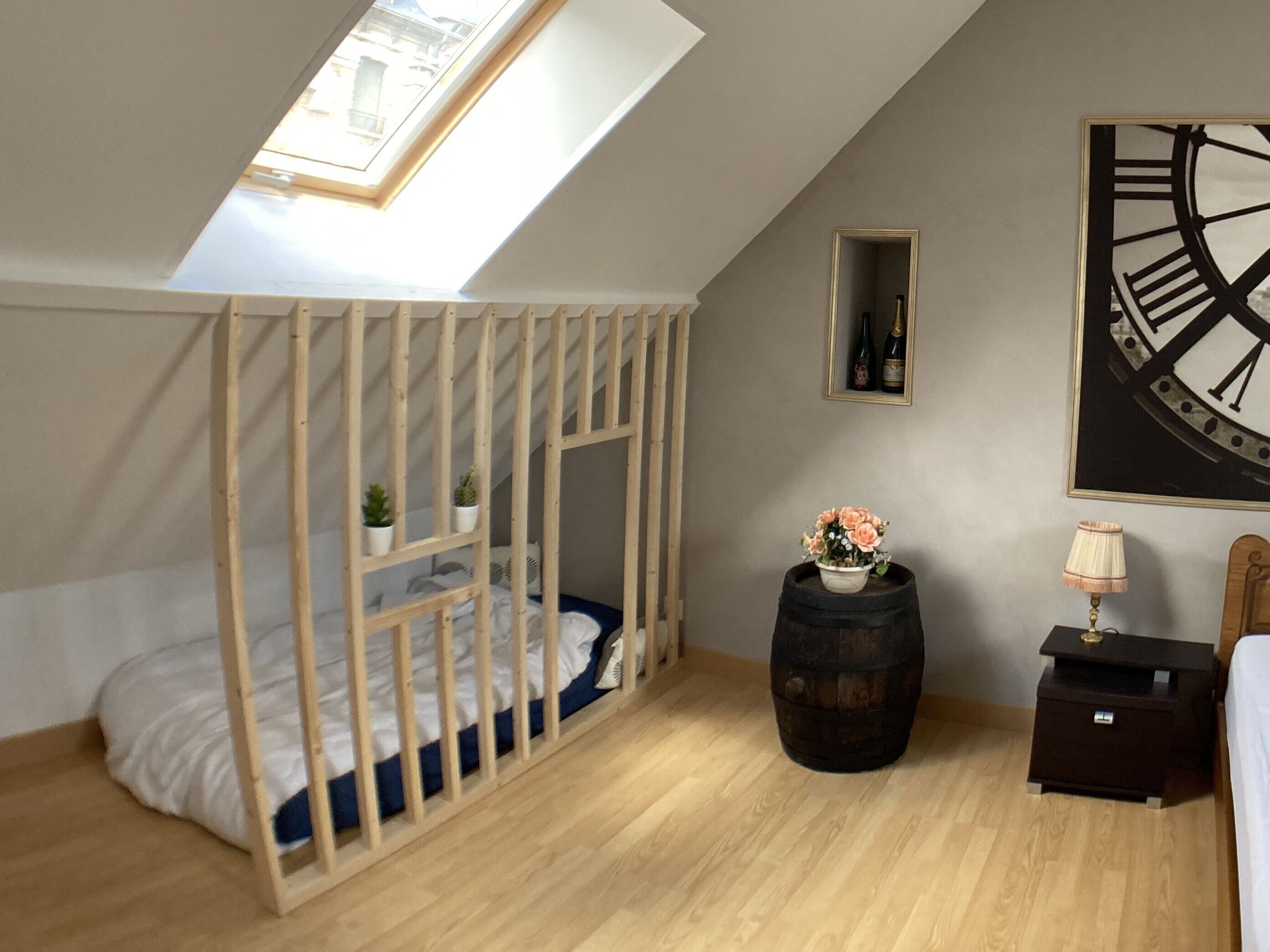 1 chambre, bureau, lit parapluie, Wi-Fi gratuit