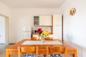 Dining - Alba Apartment - PP by BarbarHouse (Torre Lapillo)
