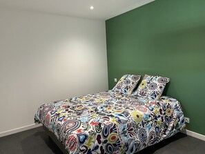 2 chambres, lit de bébé portatif, accès au Wi-Fi (inclus)