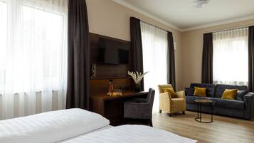 Junior-Suite | 1 Schlafzimmer, Minibar, Zimmersafe, individuell dekoriert