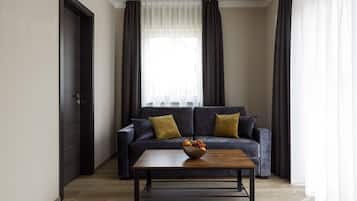 Junior-Suite | 1 Schlafzimmer, Minibar, Zimmersafe, individuell dekoriert