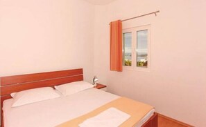 2 camere, culla da viaggio, Wi-Fi gratuito, lenzuola