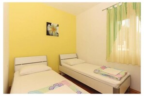 2 bedrooms, free WiFi, bed sheets