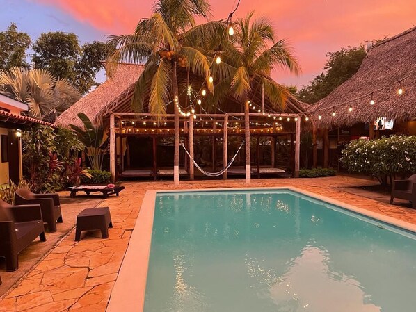 Exterior - Hotel Ingigante (Tola)