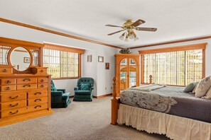 4 chambres, lit de bébé portatif, accès au Wi-Fi (inclus)