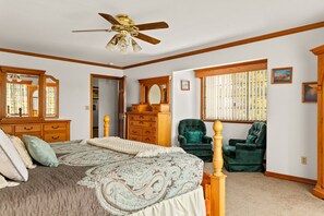 4 bedrooms, travel cot, free WiFi, bed sheets