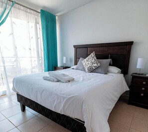 Individually decorated, individually furnished, desk, blackout curtains - Pircas de Arboleda SALAMANCA (Salamanca)