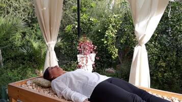 Sauna, hot tub, body treatments