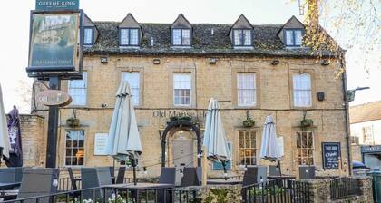 1 Bears Court Little Rissington