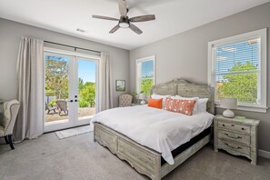 4 bedrooms, desk, iron/ironing board, travel crib