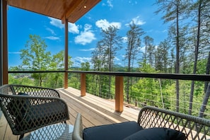 Property grounds - Romantic Suite Overlooking Town| Hot Tub | Walk to Town (Helen)