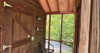 Homey Cabin in Bloomington