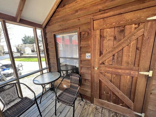 Lovely Cabin in Bloomington