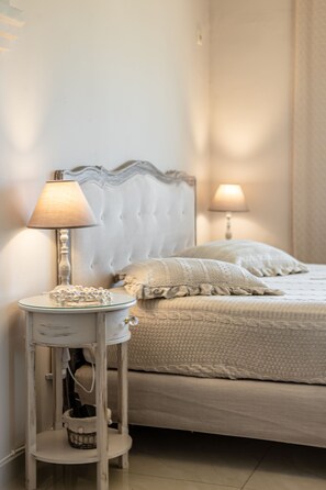 WiFi, bed sheets