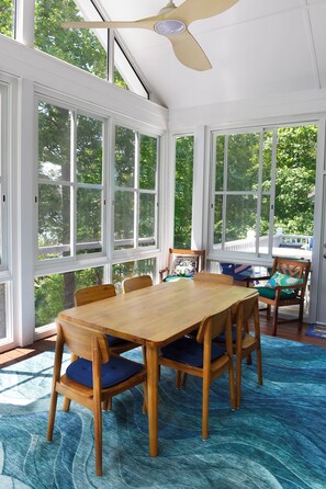 تناول الطعام