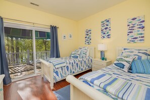6 bedrooms, iron/ironing board, free WiFi, bed sheets