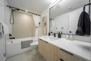 風筒、提供毛巾、洗頭水