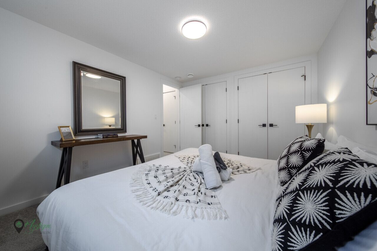 1 soveværelse, skrivebord, strygejern/strygebræt, weekendseng