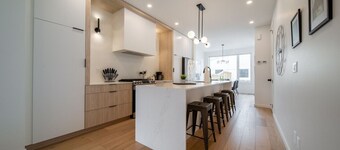 King Bed|Sleeps 8|Garage|Near Whyte Ave & UofA