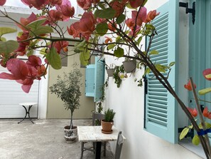 Outdoor dining - Spata Lykourgos Airport Homes (Spáta,)
