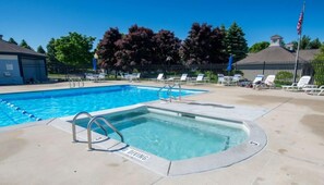 Innenpool, beheizter Pool